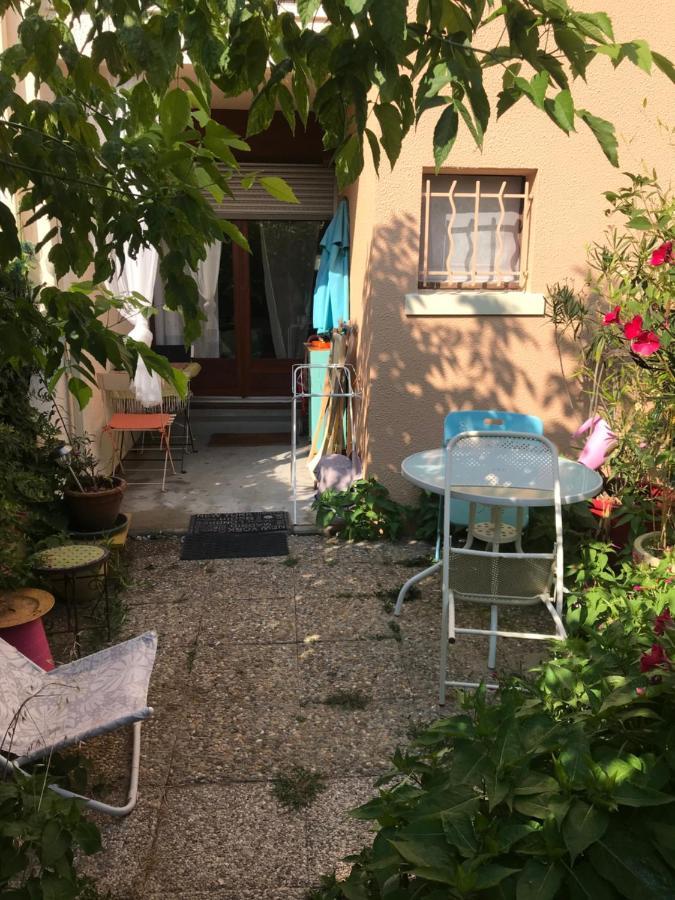 Joli Studio Avec Jardinet Avignon Exterior photo